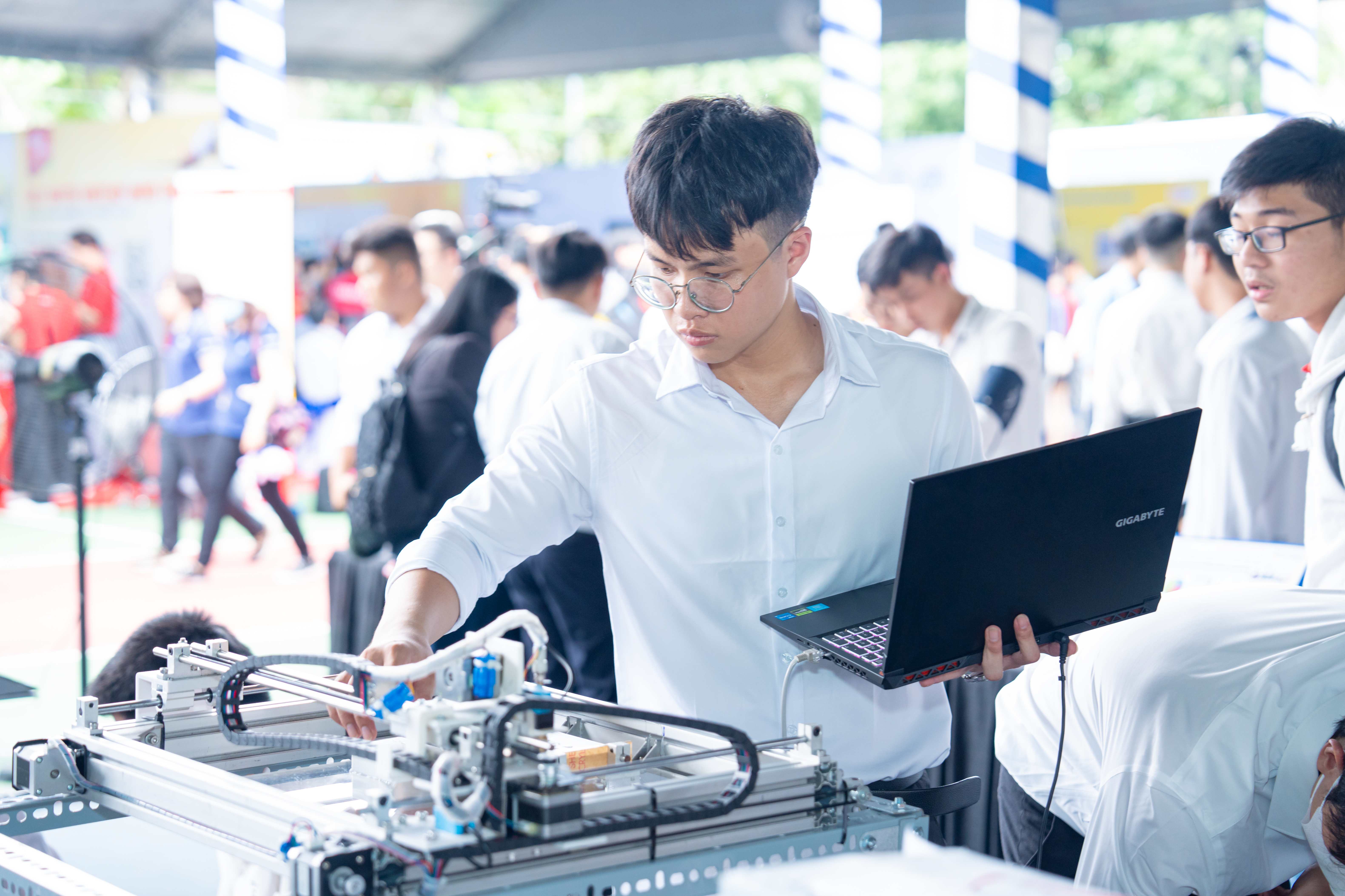 Top 5 trường 13Win32 đăng nhập uy tín đào tạo Ngành Kỹ thuật điện tử - viễn thông 141