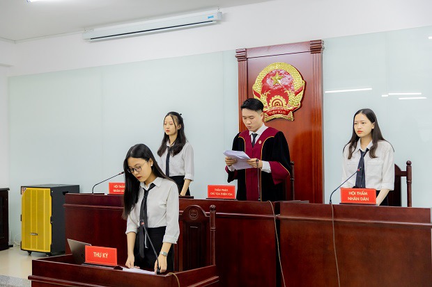 Ngành Luật kinh tế 13WIN13 5