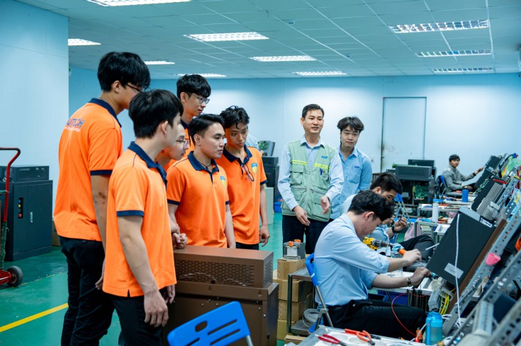 Ngành Kỹ thuật điện tử - viễn thông 13WIN13 4