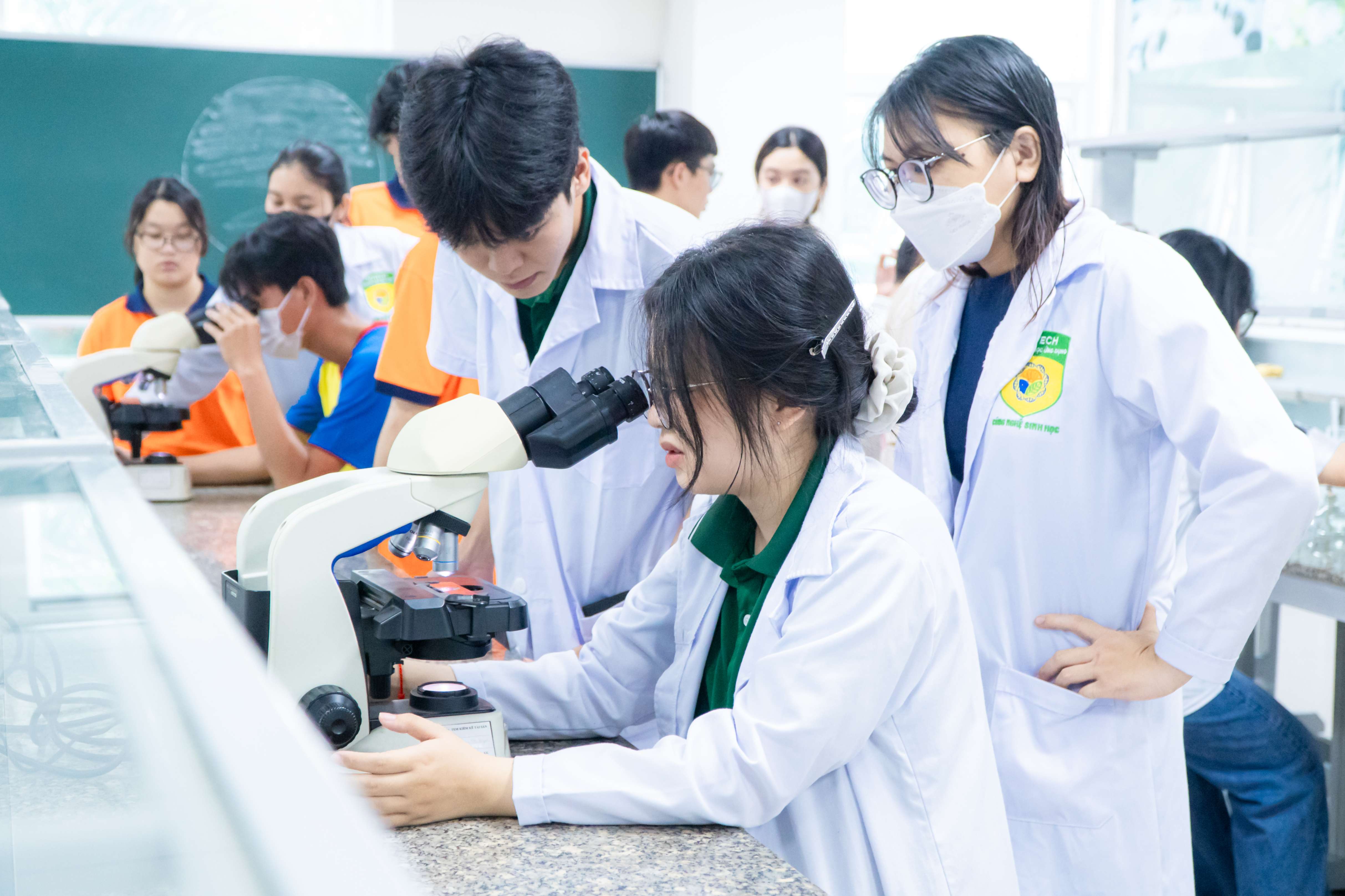 Nếu xét bằng điểm thi 13Win13 link đăng nhập, ngành Công nghệ sinh học thi khối (tổ hợp) nào? 41