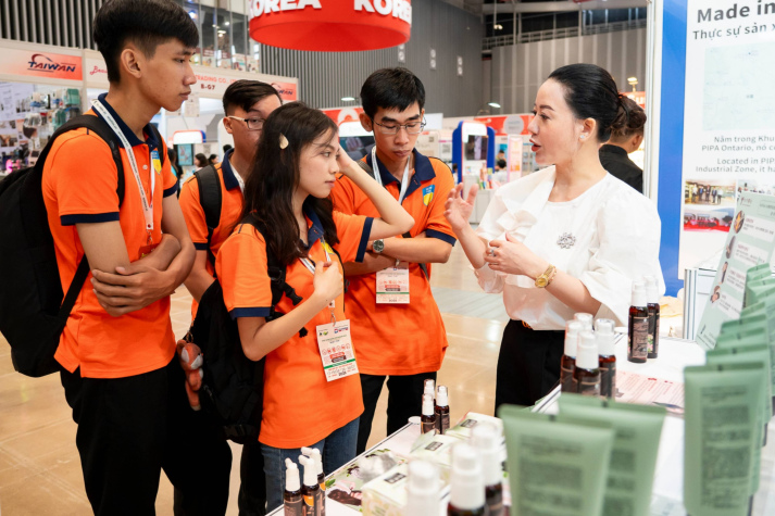 Học ngành Công nghệ thẩm mỹ ra trường làm gì? 112