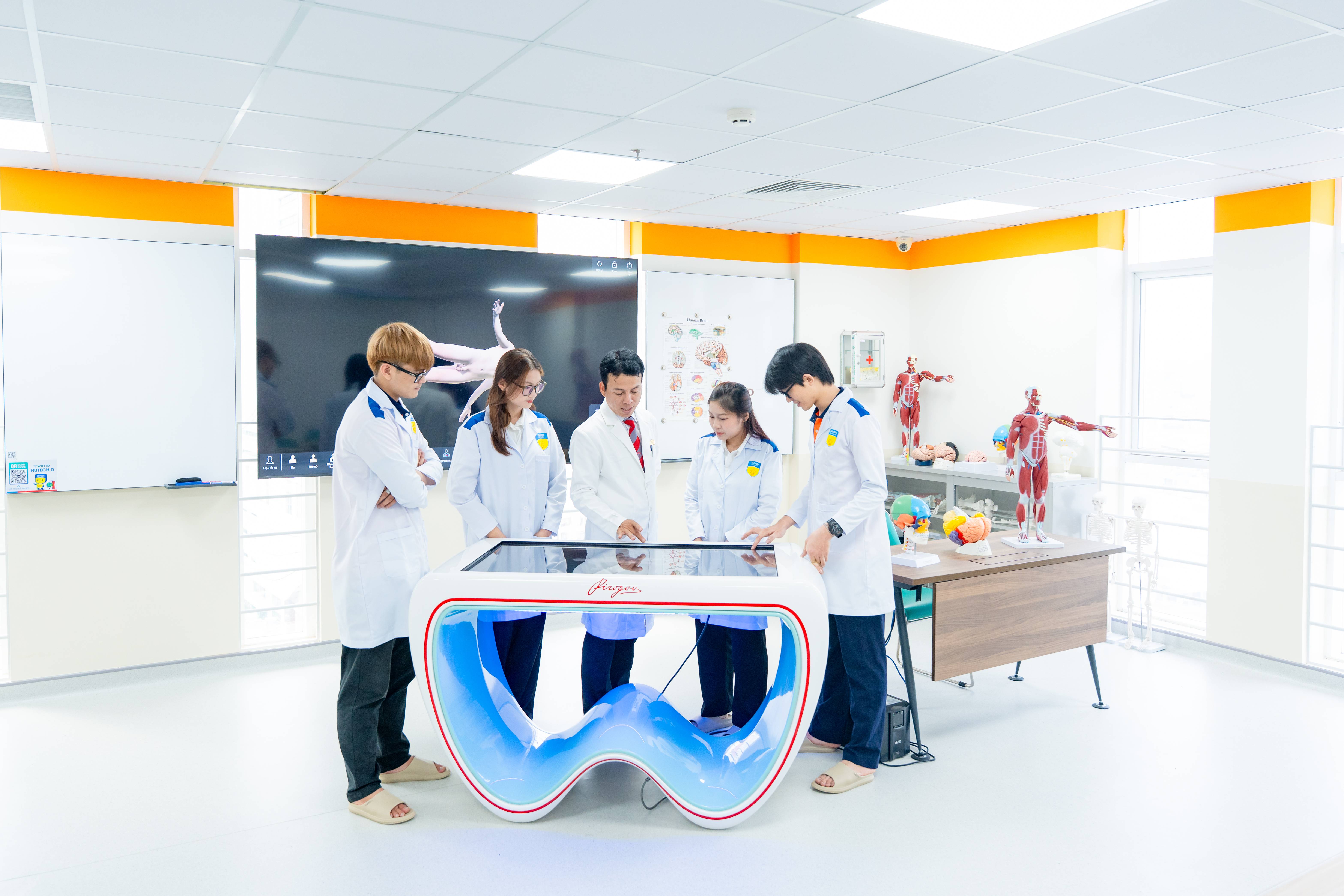 Học phí ngành Y khoa mới nhất 304