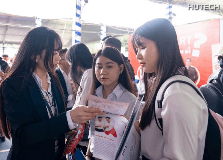 Cơ hội việc làm 70