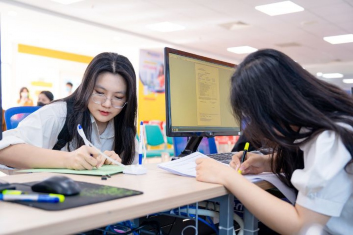 Học bổng Tài năng 13WIN13 1