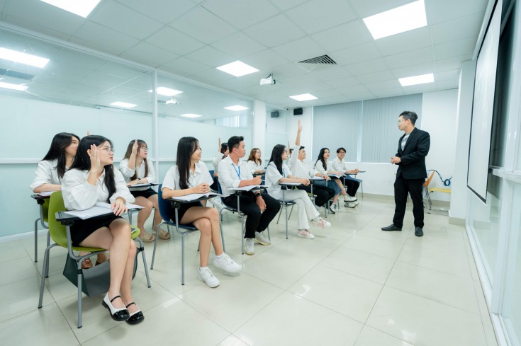 Ngành Kinh doanh quốc tế 13WIN13 13