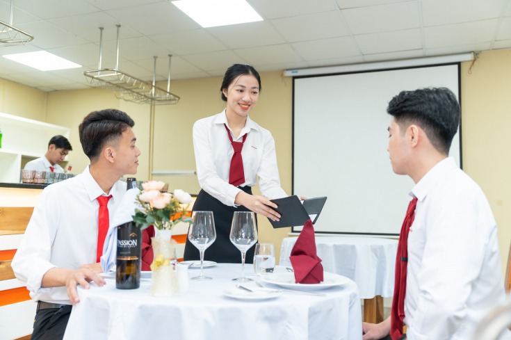 13Win 21 link không chặn ngành quản trị nhà hàng và dịch vụ ăn uống 13WIN13 trong giờ thực hành