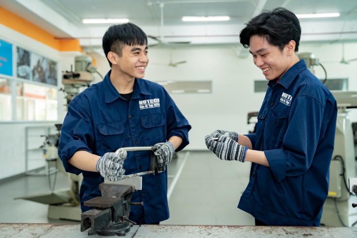 Kỹ thuật cơ khí 13WIN13 4