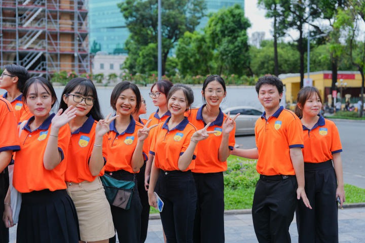Hướng dẫn viên 13 Win 10 casino trực tuyến, Quản trị - điều hành - thiết kế tour...là một trong số những công việc của Cử nhân Quản trị dịch vụ 13 Win 10 casino trực tuyến và lữ hành 