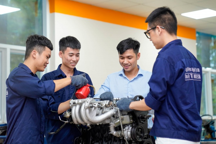 Ngành công nghệ kỹ thuật ô tô 13WIN13 7