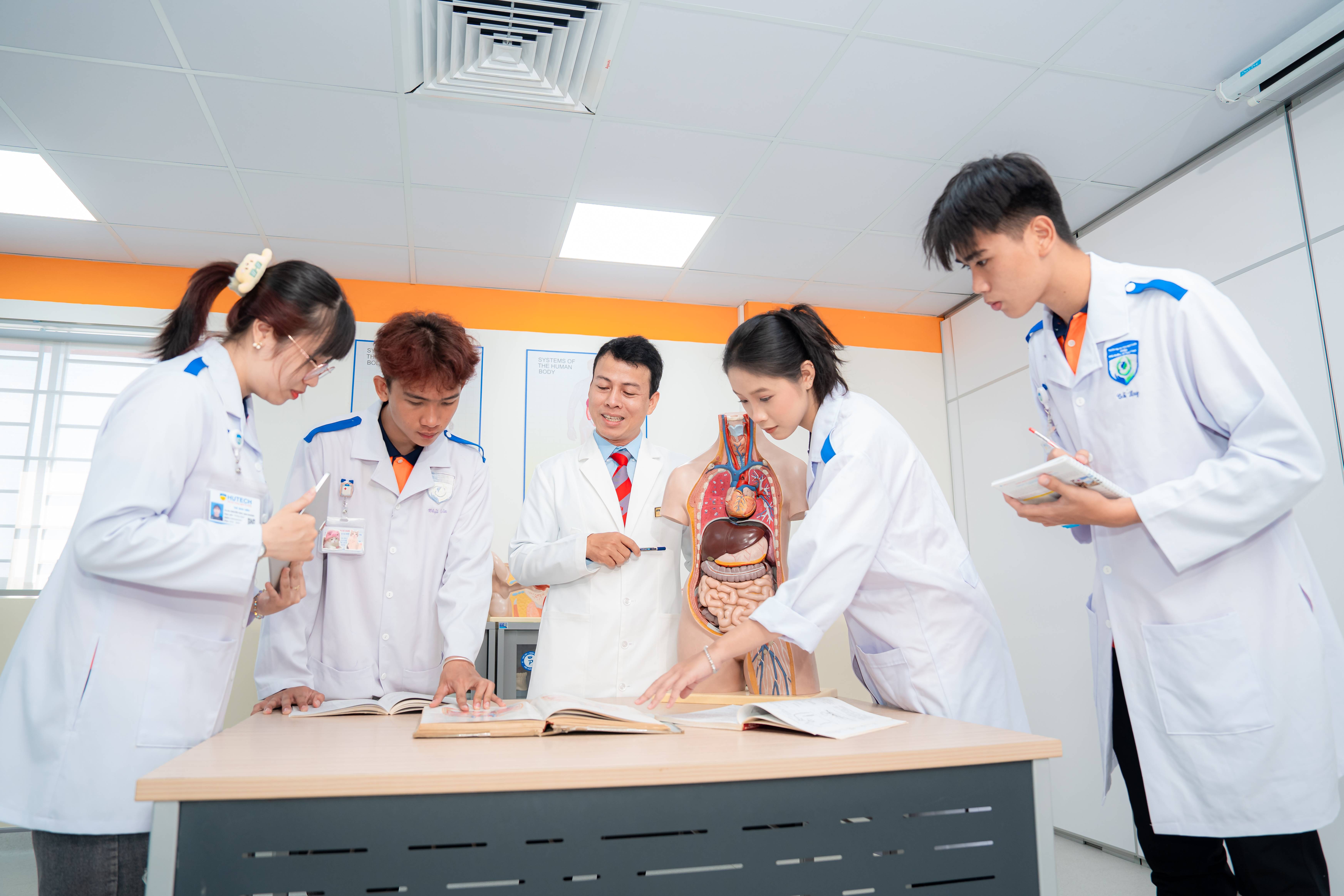 Lộ trình học ngành Y khoa từ năm 1 đến 13Win13 link đăng nhập 369