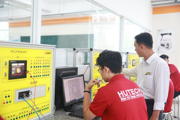 Kỹ sư ngành Kỹ thuật điện tử viễn thông có bị thay thế bởi công nghệ AI 1