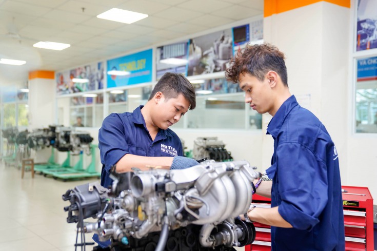 Ngành công nghệ ô tô điện 13WIN13 7