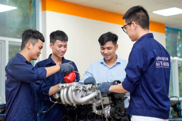 Có nên học ngành Công nghệ Ô tô điện không? 27