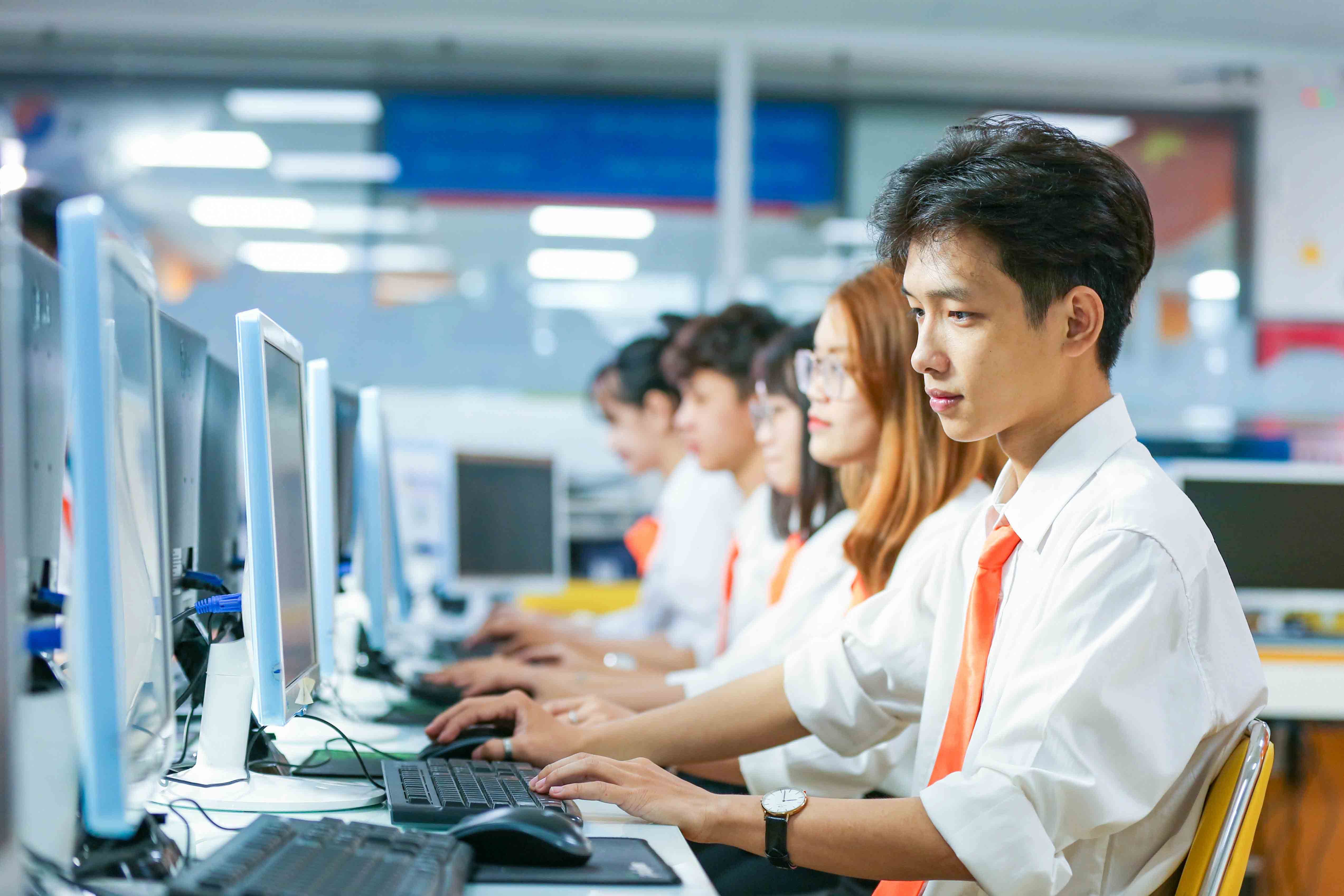 Top 5 trường 13Win32 đăng nhập uy tín đào tạo ngành Công nghệ tài chính tại Việt Nam? 53