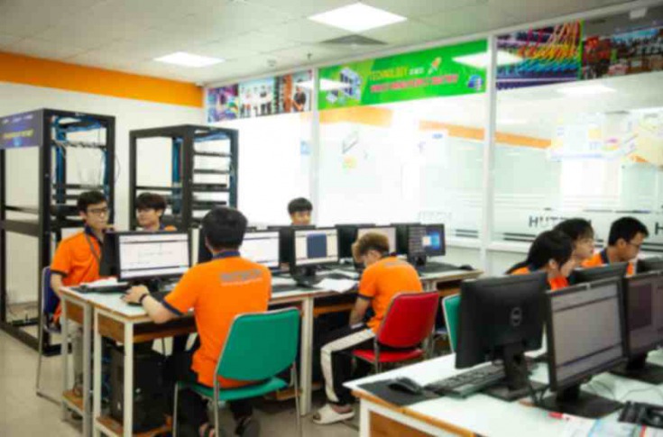 13WIN13 có đào tạo ngành Kỹ thuật máy tính