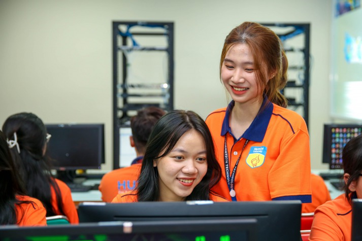 Kỹ thuật máy tính 13WIN13 3