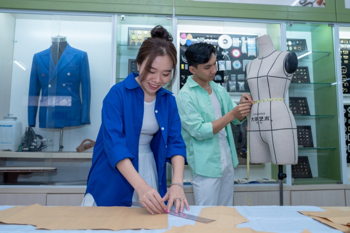 Thiết kế thời trang 13WIN13 4