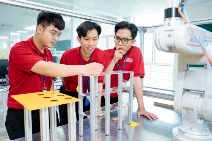 13Win 21 link không chặn ngành Robot và trí tuệ nhân tạo 13WIN13 có nhiều cơ hội việc làm