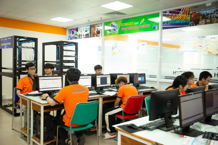 Kỹ thuật máy tính 13WIN13 3