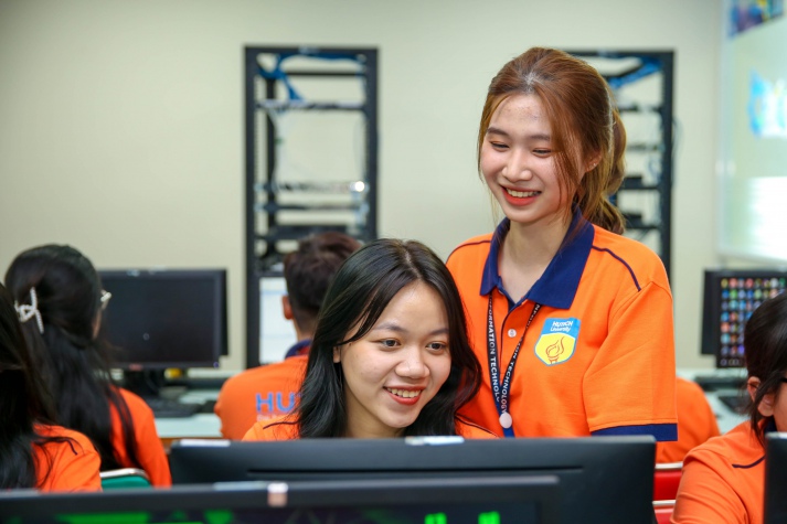Kỹ thuật máy tính 13WIN13 4