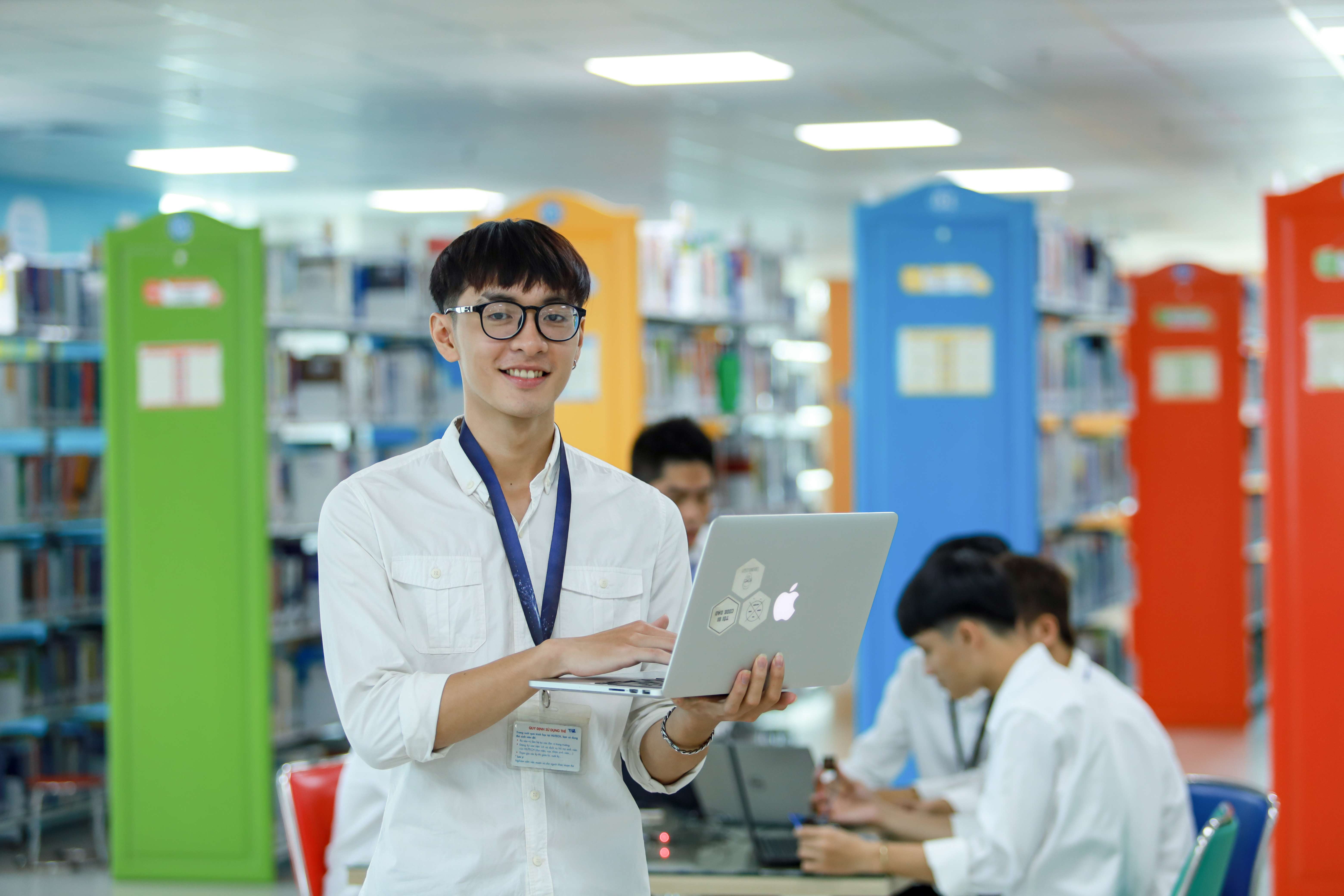 Khoa học dữ liệu đang là ngành học được nhiều GenZ đam mê phân tích dữ liệu 