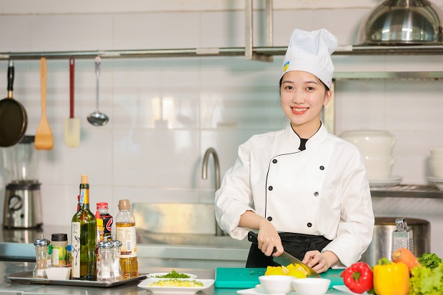 Ngành Quản trị nhà hàng và dịch vụ ăn uống có 4 tổ hợp môn xét tuyển