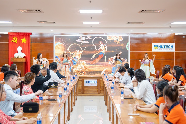 Khoảnh khắc sự kiện "Ngày hội văn hóa ẩm thực Đài Loan - Lần 2" năm 2023 33