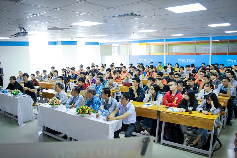 MỘT SỐ HÌNH ẢNH HOẠT ĐỘNG CỦA KHOA CNTT 27