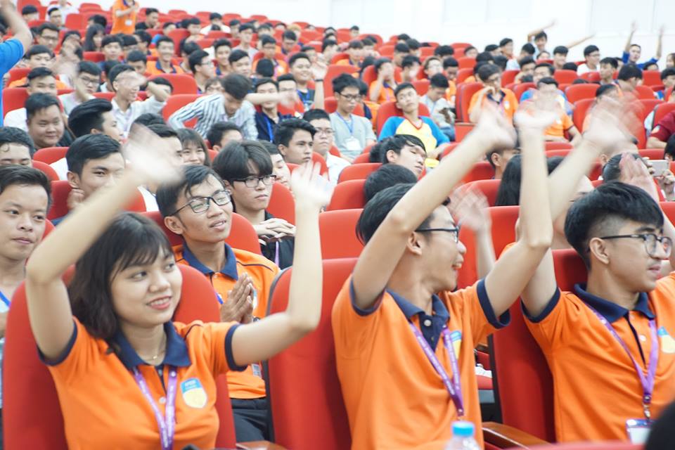 MỘT SỐ HÌNH ẢNH HOẠT ĐỘNG CỦA KHOA CNTT 34