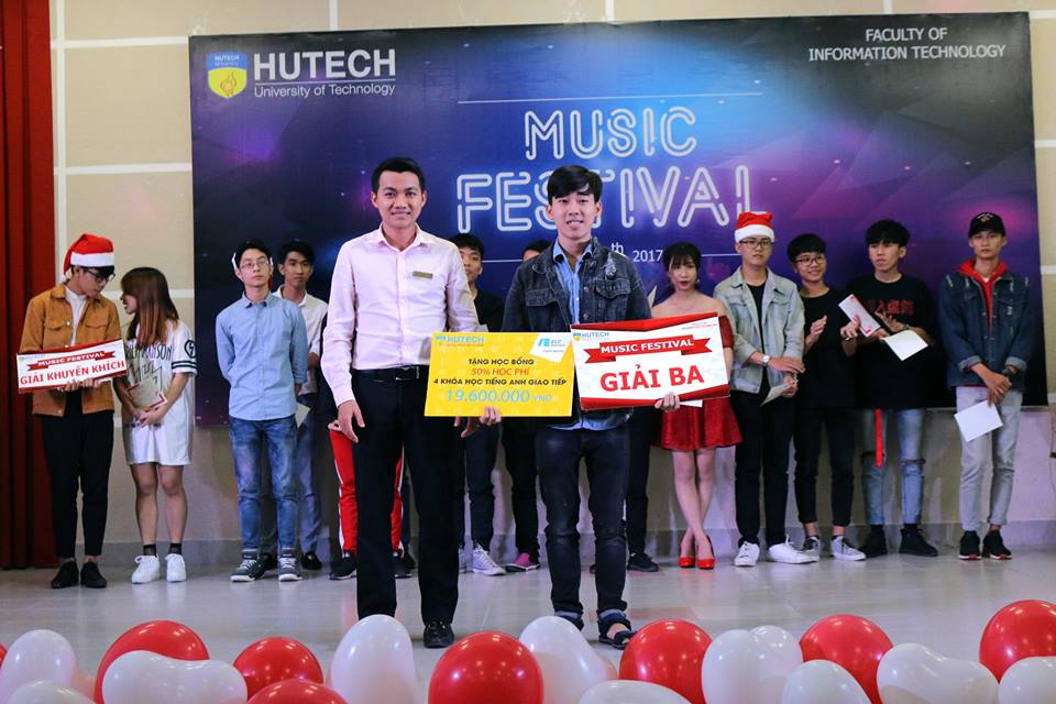 MỘT SỐ HÌNH ẢNH HOẠT ĐỘNG CỦA KHOA CNTT 38