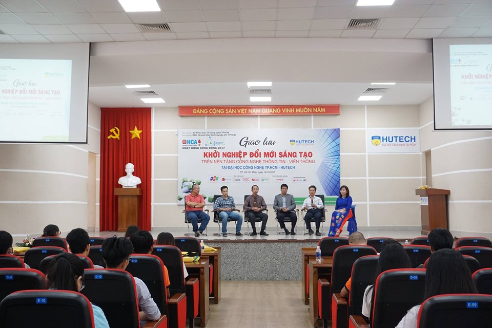 MỘT SỐ HÌNH ẢNH HOẠT ĐỘNG CỦA KHOA CNTT 20