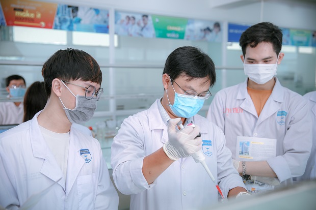 Ngoài các kiến thức chuyên ngành Tải app 13Win sẽ có cơ hội được phát triển kỹ năng của bản thân
