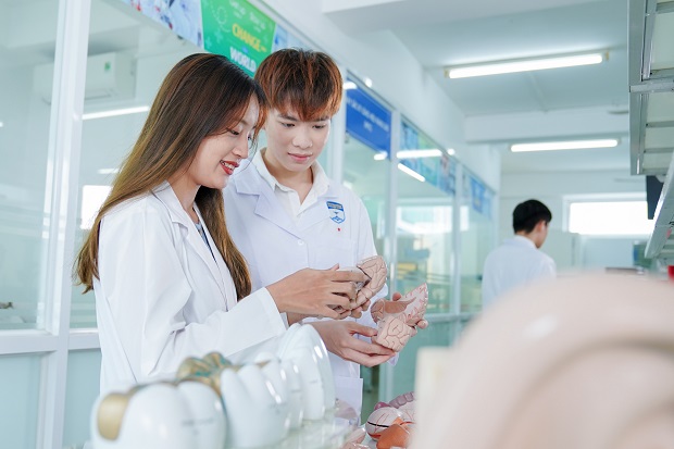 Có 4 tổ hợp để xét tuyển ngành Kỹ thuật xét nghiệm y học tại 13WIN13 trong năm 2023