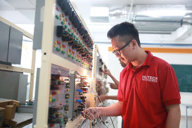 Để xét tuyển ngành Kỹ thuật điện (Kỹ thuật điện, điện tử) cần học tốt môn nào?