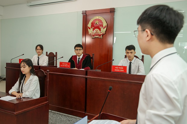 Phiên tòa giả định được 13Win 21 link không chặn Khoa Luật 13WIN13 tổ chức định kỳ