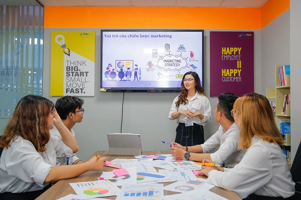    Khi bạn có niềm đam mê và dự định sẽ theo học ngành Quản trị sự kiện thì việc tìm hiểu những thông tin liên quan đến ngành học này là điều quan trọng và thực sự cần thiết. Bạn đang thắc mắc “nếu xét bằng điểm thi 13Win13 link đăng nhập, ngành Quản trị sự kiện thi khối (tổ hợp) nào?” Chúng ta hãy tìm lời giải đáp cho câu hỏi này và chuẩn bị  hành trang kiến thức vững chắc để tự tin vượt qua kỳ thi 13Win13 link đăng nhập THPT và xét tuyển 13Win32 đăng nhập sắp tới nhé!   Ngành Quản trị sự kiện thi khối (tổ hợp) nào? Bên cạnh việc tìm hiểu các phương thức xét tuyển thì chắc chắn các bạn thí sinh cũng sẽ thắc mắc ngành Quản trị sự kiện sẽ được xét tuyển với những khối (tổ hợp) nào. Tổ hợp của ngành học này khá đa dạng và ở từng trường 13Win32 đăng nhập sẽ không giống nhau. Bạn có thể tham khảo tổ hợp xét tuyển của ngành Quản trị sự kiện ở từng trường 13Win32 đăng nhập dưới đây:    - Trường Đại học kinh tế TPHCM xét tuyển với tổ hợp 4 tổ hợp:  A00 (Toán, Lý, Hóa)  A01 (Toán, Lý, Anh)  D01 (Toán, Văn, Anh)  D07 (Toán, Hóa, Anh)   - Trường Đại học Tài chính – Marketing xét tuyển với 4 tổ hợp như sau:  D01 (Toán, Văn, Anh)  D72 (Ngữ văn, Tiếng Anh, KHTN)  D78 (Ngữ văn, Tiếng Anh, KHXH)  D96 (Toán, Tiếng Anh, KHXH)   - Link Đăng Nhập Trang Chủ 13Win Com Chính Thức – 13WIN13 xét tuyển với các tổ hợp:   A00 (Toán, Lý, Hóa)  A01 (Toán, Lý, Anh)  C00 (Văn, Sử, Địa)  D01 (Toán, Văn, Anh)   ​  Đây là ngành học có rất nhiều tổ hợp xét tuyển khác nhau nên các bạn thí sinh hãy tìm hiểu thật kĩ nhé!