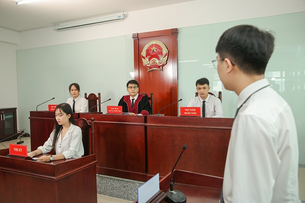 13WIN13 là địa chỉ đào tạo ngành Luật được nhiều thí sinh lựa chọn theo học 