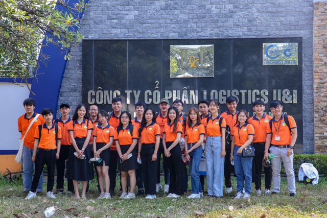 Ngành Logistics là ngành khá mới mẻ ở Việt Nam tuy nhiên lại có tốc độ phát triển vô cùng ấn tượng