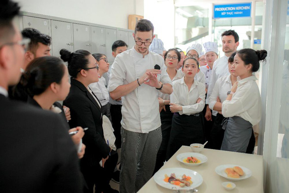 Học ngành Nhà hàng - Khách sạn với bằng Cử nhân ĐH CY Cergy Paris (Pháp) 69