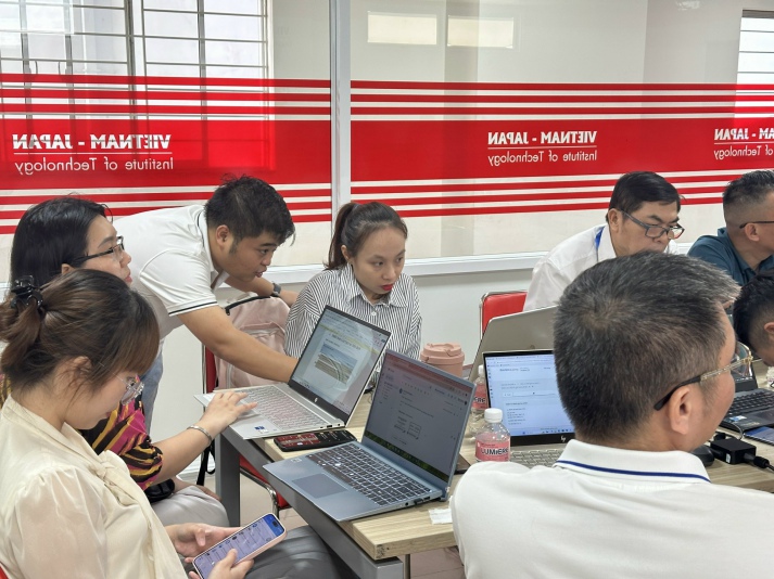 ​Trung tâm Dạy học số tổ chức tập huấn “Xây dựng khóa học 13Win e-Learning” cho 13Win22 con - Tải app về điện thoại nhận lì xì Đợt 2 năm 2024 8