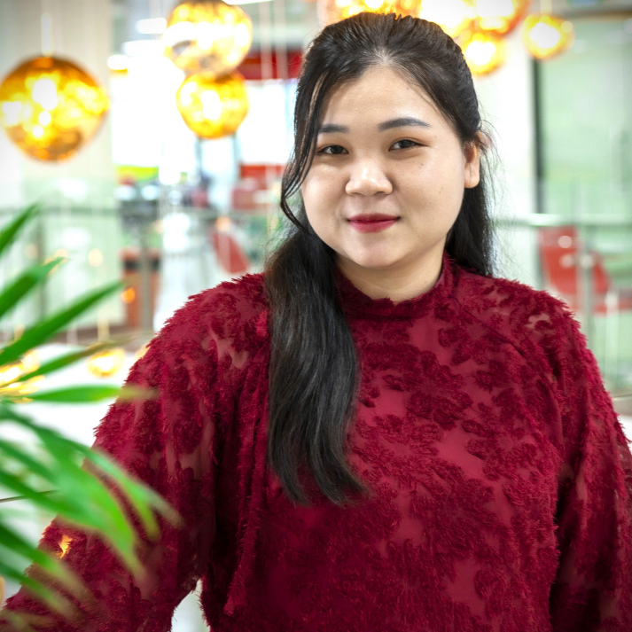 Đội ngũ nhân viên Trung tâm Dạy học số 12