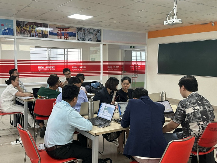 ​Trung tâm Dạy học số tổ chức tập huấn “Xây dựng khóa học 13Win e-Learning” cho 13Win22 con - Tải app về điện thoại nhận lì xì Đợt 2 năm 2024 9