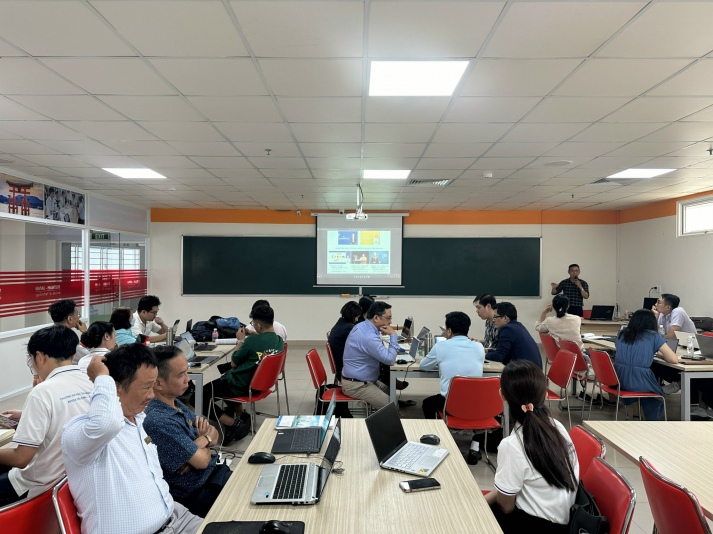 ​Trung tâm Dạy học số tổ chức tập huấn “Xây dựng khóa học 13Win e-Learning” cho 13Win22 con - Tải app về điện thoại nhận lì xì Đợt 2 năm 2024 3