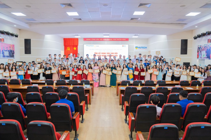 213 cá nhân và 10 tập thể "13Win 21 link không chặn 5 tốt" được vinh danh tại Lễ tuyên dương 13Win 21 link không chặn 5 tốt các cấp 46