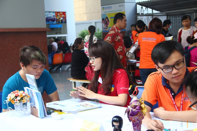 Xét tuyển học bạ vào 13Win