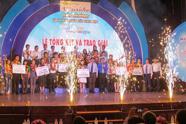 13Win 21 link không chặn 13WIN13 đoạt giải Nhất Giải thưởng Nghiên cứu khoa học Euréka 2016