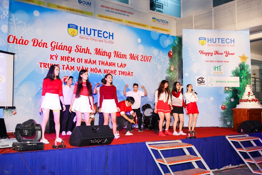 CLB Thanh nhạc 13WIN13 chiếm sóng Lễ kỷ niệm 1 năm thành lập Trung tâm Văn hóa Nghệ thuật 49