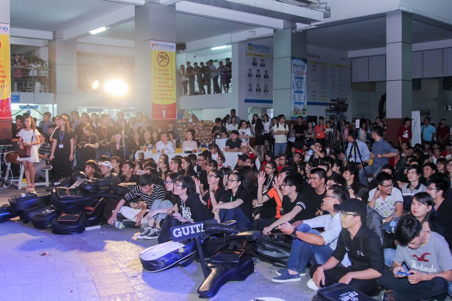 CLB Thanh nhạc 13WIN13 chiếm sóng Lễ kỷ niệm 1 năm thành lập Trung tâm Văn hóa Nghệ thuật 69