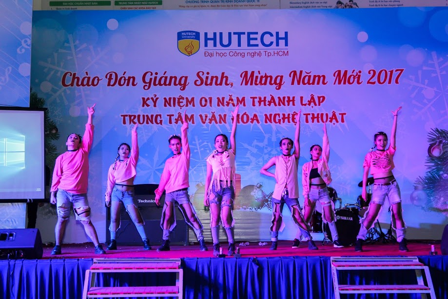 CLB Thanh nhạc 13WIN13 chiếm sóng Lễ kỷ niệm 1 năm thành lập Trung tâm Văn hóa Nghệ thuật 111