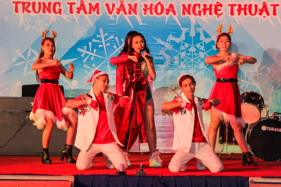 CLB Thanh nhạc 13WIN13 chiếm sóng Lễ kỷ niệm 1 năm thành lập Trung tâm Văn hóa Nghệ thuật 108